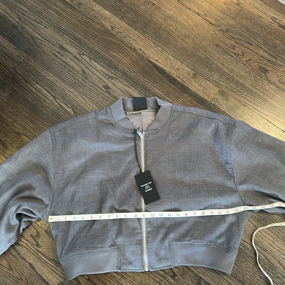 Abercrombie NWT HFR x Nicole Benefield Cropped Reversible Bomber Jacket L NEW - Picture 5 of 10